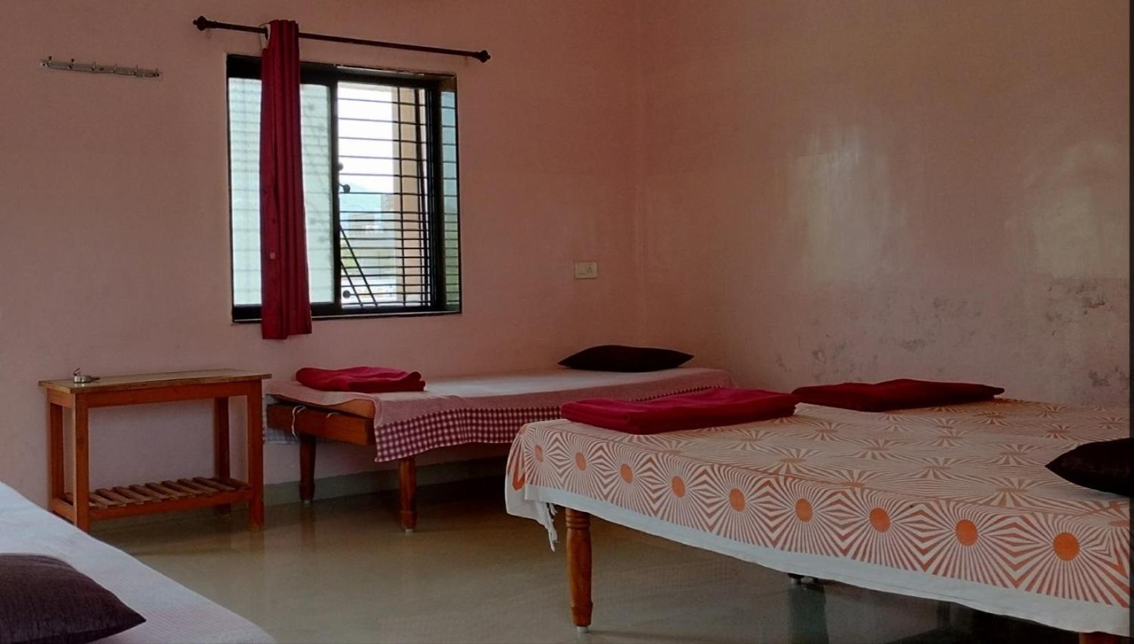 דירות Ellora Shivam Residency חדר תמונה