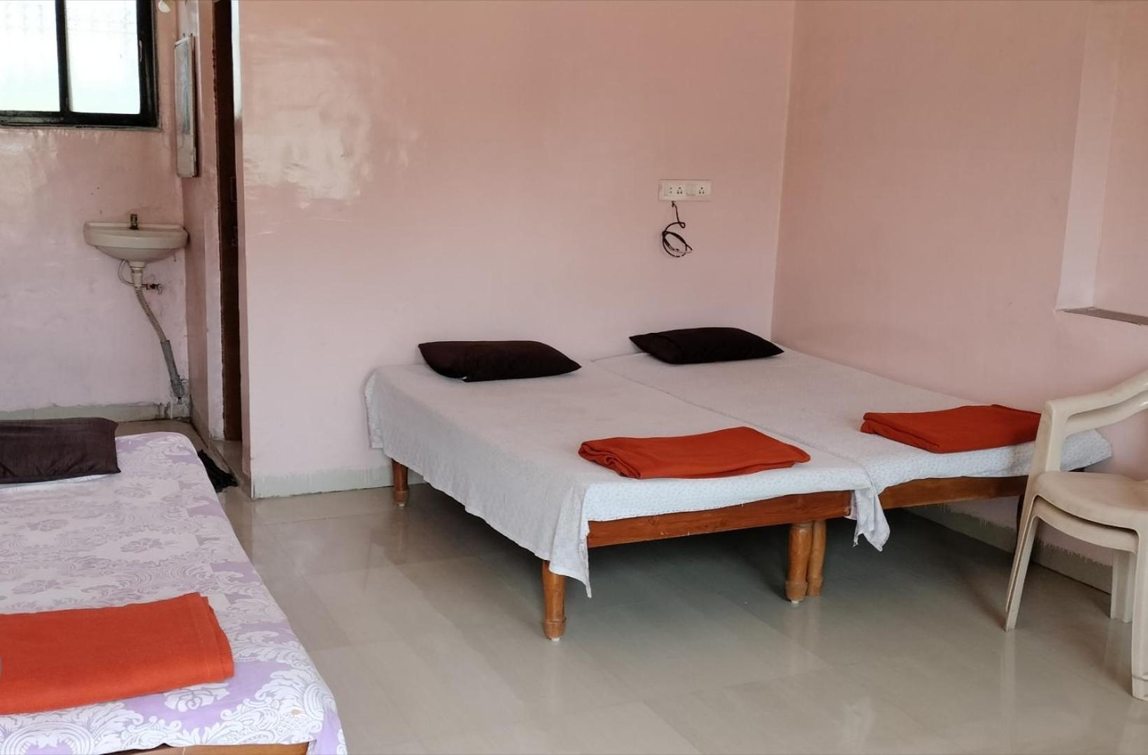 דירות Ellora Shivam Residency חדר תמונה